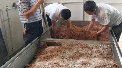 做固態(tài)酒蒸糧時(shí)間長 糧食蒸不熟怎么辦 試試這款多功能蒸煮攤晾床