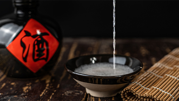 夏日炎炎，白酒到底該怎么喝？揭秘夏季飲酒的五大禁忌