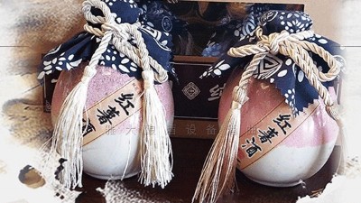 紅薯收獲季，用中型釀酒設(shè)備做紅薯酒造價(jià)低，利潤(rùn)高