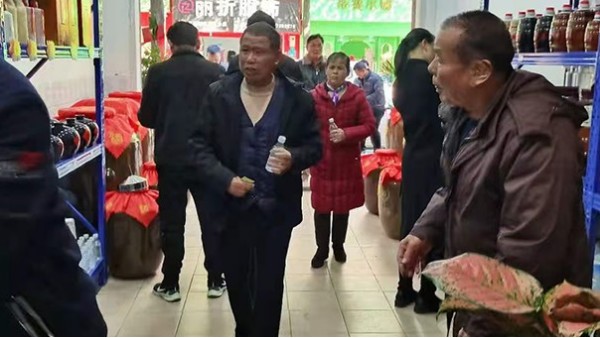 農(nóng)村創(chuàng)業(yè)好項(xiàng)目：引進(jìn)電加熱釀酒設(shè)備，一邊釀酒一邊養(yǎng)雞