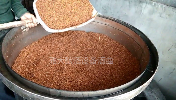 7.21小型白酒釀造設備蒸高粱