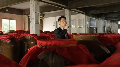 正在用白酒蒸餾設(shè)備釀酒的您，想成為品酒師嗎？