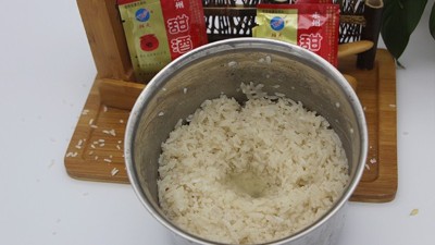 別再花錢買甜酒了，釀酒師傅透露，記住這幾點(diǎn)保證酒香濃郁