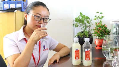 在雅大白酒蒸餾設(shè)備品酒師眼中，好酒一條線被稱為好酒的標(biāo)準(zhǔn)！