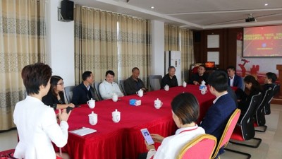 雅大智能喜迎市供銷社和商務(wù)局領(lǐng)導(dǎo)、供銷研究院專家一行指導(dǎo)調(diào)研