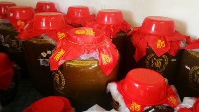 看透顧客買酒心理，這家大型釀酒設(shè)備酒廠贏得很輕松！