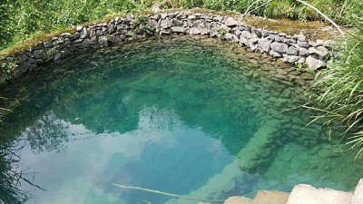 劉峰回鄉(xiāng)創(chuàng)業(yè)“靠山吃山”，用釀白酒設(shè)備做土酒年入20萬