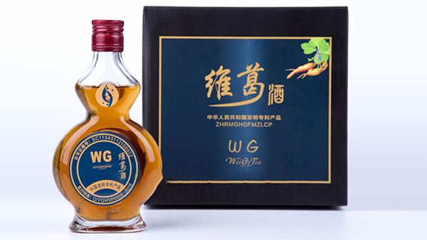 楊醫(yī)生用葛根釀制養(yǎng)生佳釀，山野之寶與雅大釀酒技藝的完美邂逅