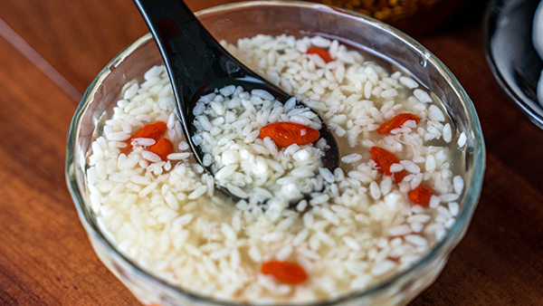 原來，枸杞與糯米才是絕配，枸杞糯米酒釀酒技術(shù)