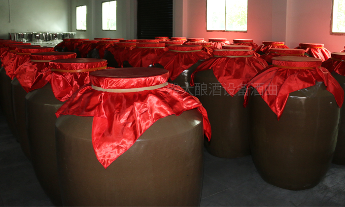 9.1無(wú)糠殼高粱固態(tài)釀酒技術(shù)—儲(chǔ)陳老熟