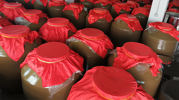 假酒太多，不如買套白酒廠釀酒也太慢了自己釀酒喝，還能賣