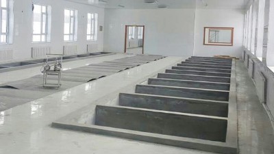 我想用烤酒設(shè)備做小曲固態(tài)酒，建窖池要注意什么？