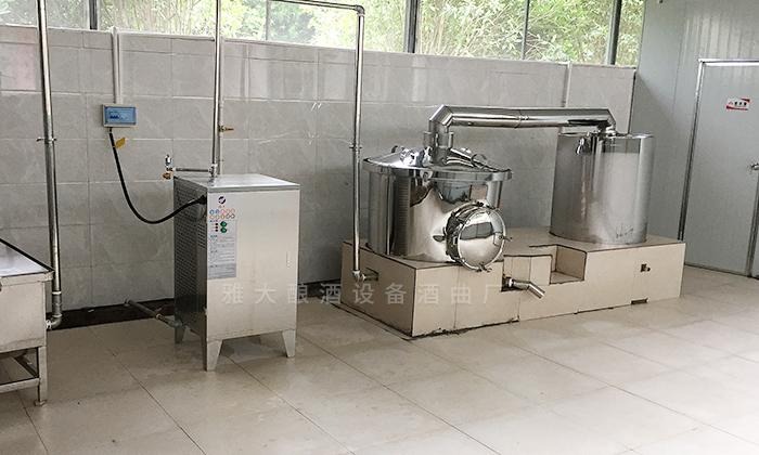 用電加熱釀酒設(shè)備做固態(tài)酒，怎樣做好場地衛(wèi)生？1