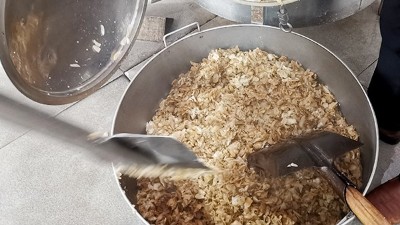 做百合酒什么樣的蒸酒設(shè)備好？百合清香型白酒釀酒技術(shù)培訓(xùn)！