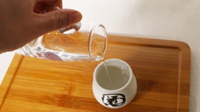 【小型白酒設(shè)備】它在白酒中的占比不到1%，卻對(duì)口感起著大作用