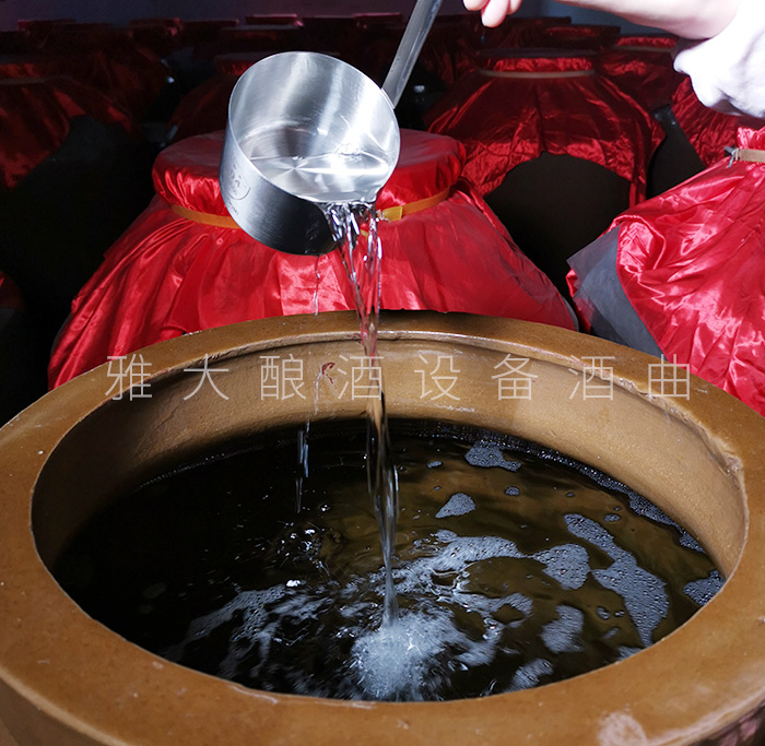 酒與酒的勾兌后，質(zhì)量會提高