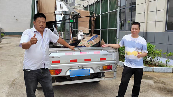 勤勞務(wù)本，匠心釀就本地人喜歡的大米酒和地瓜酒