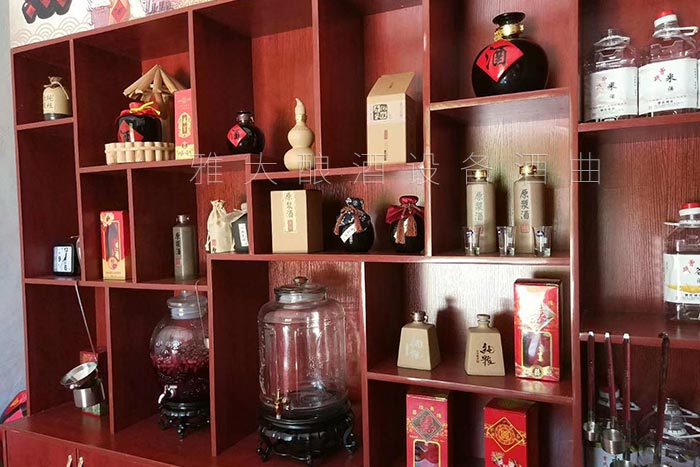 5-曾氏酒業(yè)-1套純糧釀酒設(shè)備，200平米舊廠房+3個(gè)臨街鋪面，輕松開(kāi)酒廠3