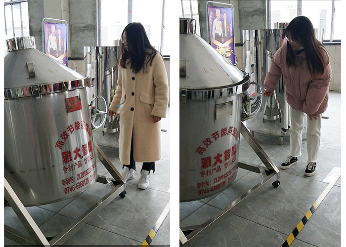 聽完老師的講解后，同學們?nèi)滩蛔∮H自體驗一番