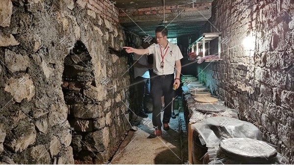 多次跨行業(yè)成功轉(zhuǎn)型，這次用白酒釀酒設備開酒坊又雙叒叕成功了