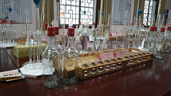 不銹鋼釀酒設備：你要害怕“勾兌”白酒到什么時候？