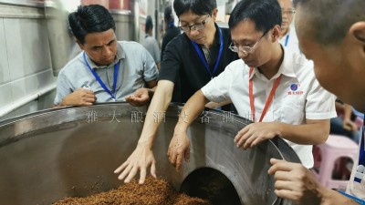 用純糧釀酒設(shè)備蒸固態(tài)酒老塌氣怎么辦？3招幫您解決！