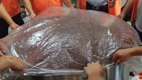 用蒸酒設(shè)備做固態(tài)酒，從出鍋到入池的3次降溫，你把控好了嗎？