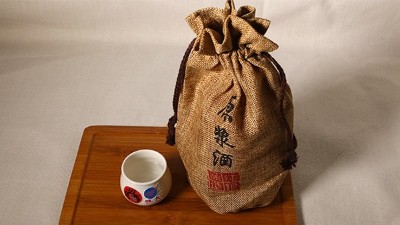用白酒生產(chǎn)設備釀小曲固態(tài)白酒，怎樣操作出酒才多？
