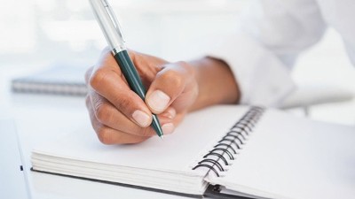 王總用烤酒設(shè)備做高粱酒，他的釀酒筆記值得所有人參考