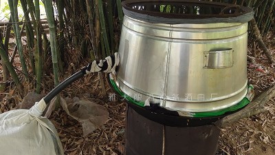 用木甑烤酒設(shè)備蒸白酒，冬季更容易糊鍋，為什么？