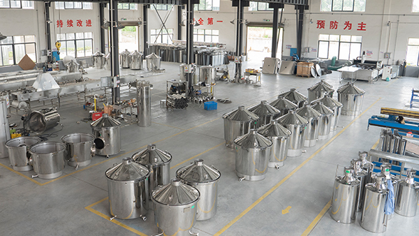 考察釀酒設(shè)備全套，請(qǐng)不要讓距離成為阻礙！