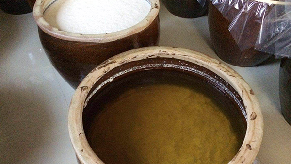 用不銹鋼釀酒設(shè)備做半固態(tài)大米酒，怎樣判斷發(fā)酵是否完成？