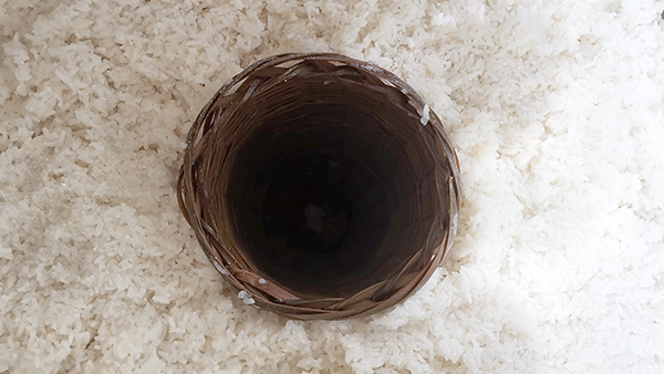 用燒酒設(shè)備釀米酒時長白毛是怎么回事，還能吃嗎？