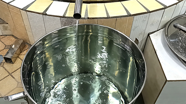 秋季用釀酒蒸餾設(shè)備做酒，影響出酒率的因素有哪些？