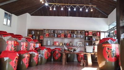 花2-3萬就能干的小本創(chuàng)業(yè)項目有嗎？試試用白酒蒸餾設(shè)備開酒坊吧