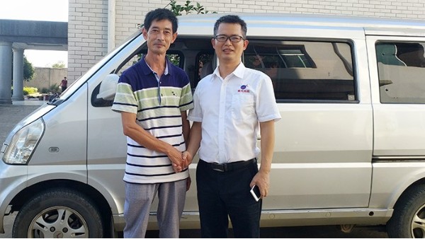 民間傳統(tǒng)老酒坊換糧食釀酒設(shè)備后，出酒比以前快2-3小時!