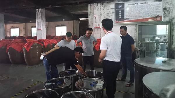 創(chuàng)業(yè)失敗后，引進(jìn)電加熱釀酒設(shè)備，利用閑置廠房釀酒！