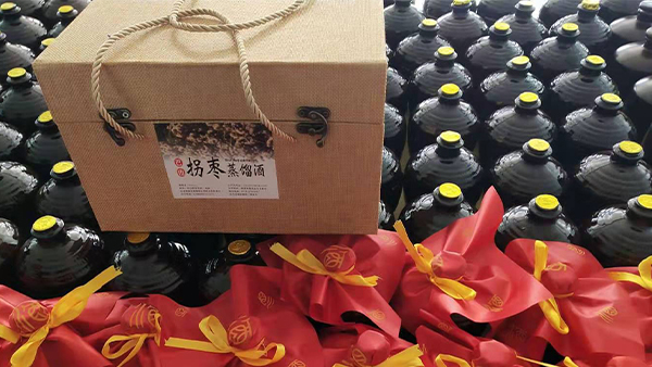 用這款水果酒曲將拐棗釀成酒，野果變金果，利潤翻倍