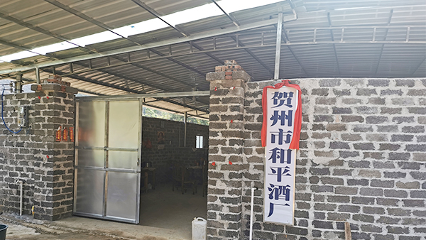 梁總弄1套釀酒生產(chǎn)設(shè)備瞎折騰，結(jié)果卻折騰出釀酒大事業(yè)