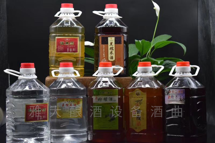 8.19小莫酒坊釀造的各種糧食酒、水果酒