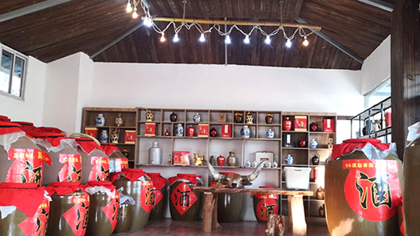 傳統(tǒng)大型釀酒設(shè)備酒坊業(yè)績(jī)下滑，是什么影響了酒坊的發(fā)展？