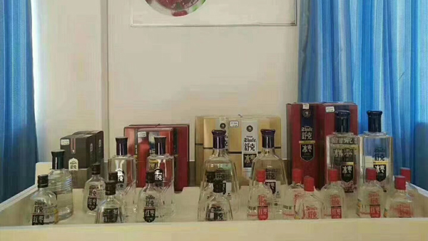 引進(jìn)大型釀酒設(shè)備做紅棗酒，帶領(lǐng)棗農(nóng)致富！