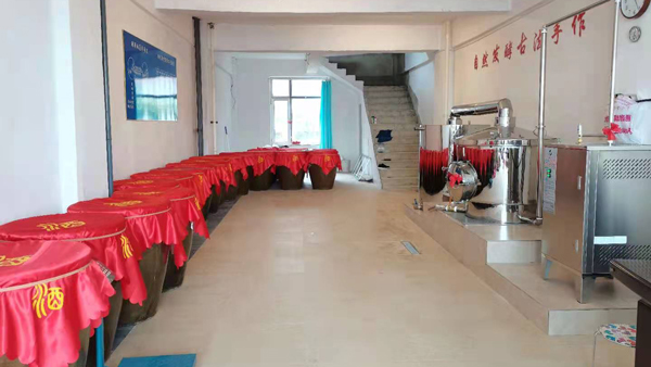 釀酒創(chuàng)業(yè)，到底是先選購燒酒設備還是先建酒廠？